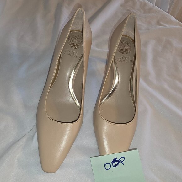 Vince Camuto Nude Pumps Womens Dress Shoes Heels Sz 8M Quiet Luxury - Picture 10 of 11